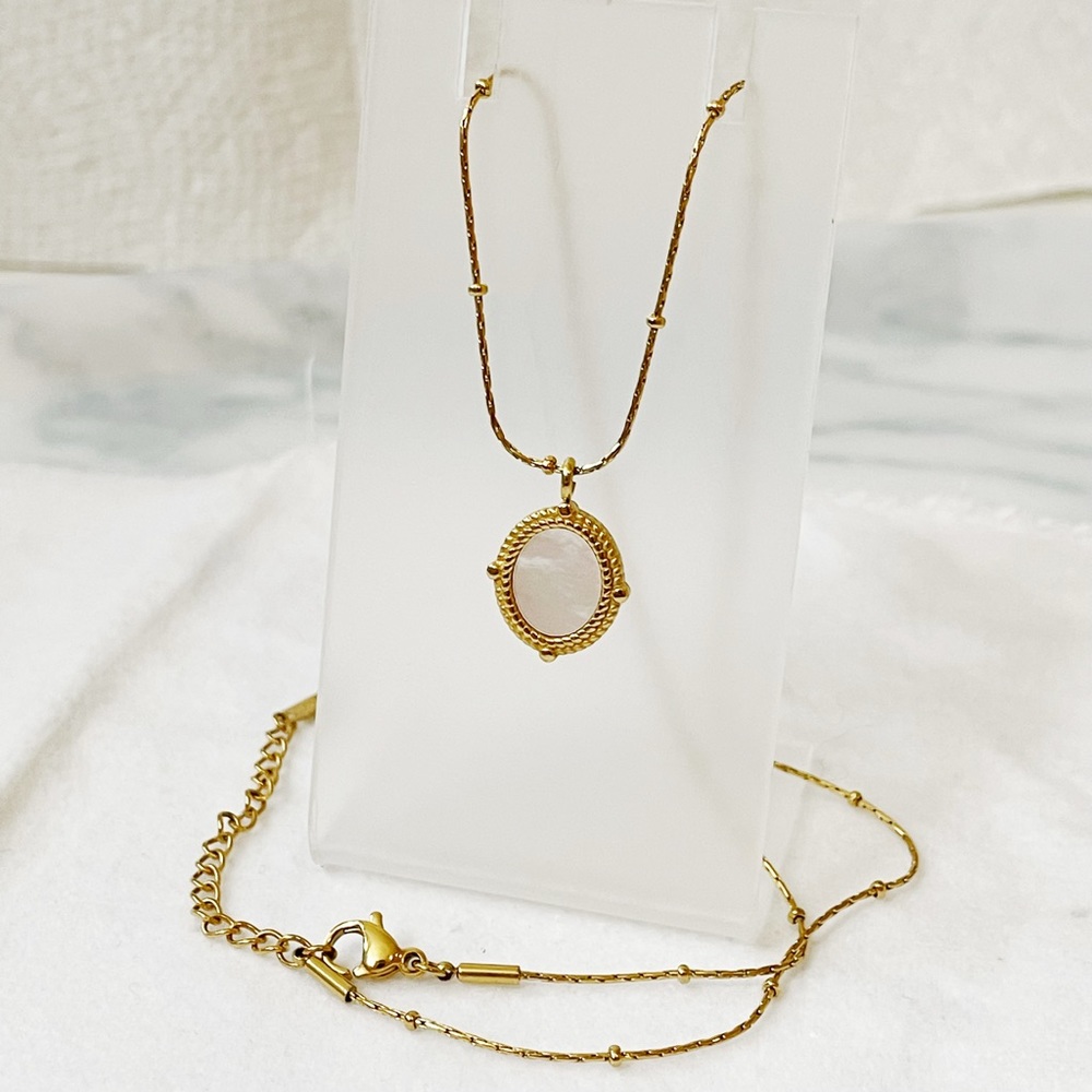 Necklace - Picture 4 of 8